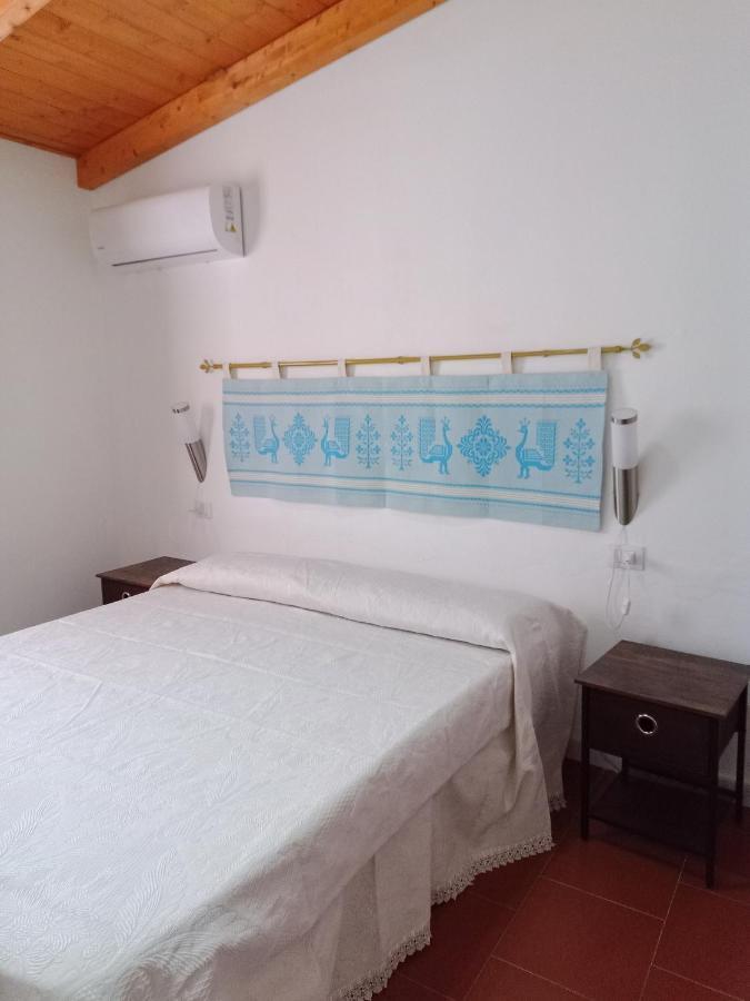 Casa Vacanza Ligustro Appartamento Il Toro SantʼAntìoco Exterior foto